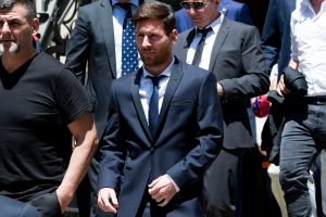 מסי ביציאה מבית המשפט. אין הוכחות