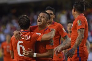 צ'ילה חוגגת. שני ניצחונות מרשימים בשלבי הנוקאאוט