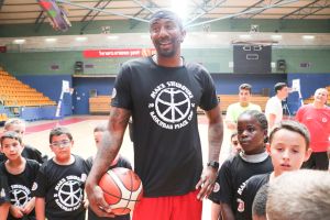 קיבל את הגופיה מספר 1. סטודמאייר