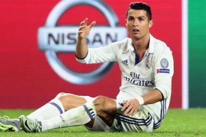 רוצה תמיד לשחק. רונאלדו