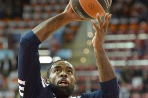 ריברס. האם יקבל אזרחות?