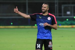 שהר. מעתה גם הוא מרגיש שותף