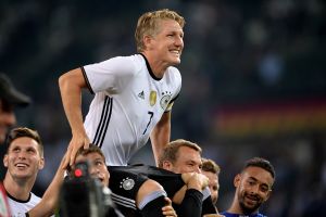 שויינשטייגר נפרד כמו גדול