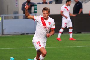 שוינפלד. יחצה את הכביש בתל אביב?