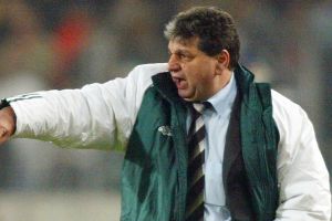 שום. ממליץ לבכר לתקוף בפיראוס