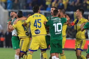 שחקני מכבי תא ומכבי חיפה בגמר הגביע. חילופי האשמות