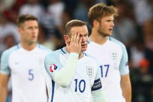 שלושת האריות שוב התבזו ועפו הביתה מוקדם