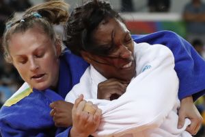 שלזינגר. אמשיך לייצג את בריטניה