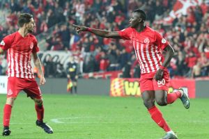 איזיקה אנדואסל. לא אדם חיובי?