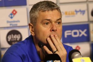 איינרס בגאצקיס. משחקים על הכבוד