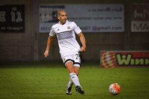 בן חיים. מאז פיטורי המאמן הוא בקצה הספסל