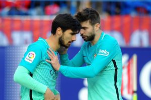 ג'רארד פיקה. יוצא להגנתו של גומש