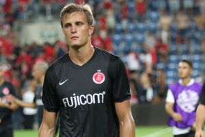 דחקו אותו לעזיבה