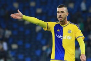 האריס מדוניאנין. עובר לארהב