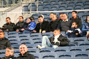 הנהלת סכנין בעת שירת ההימנון בבירה