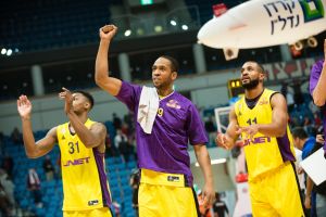 חגגו בזכות שמיר וההברקות