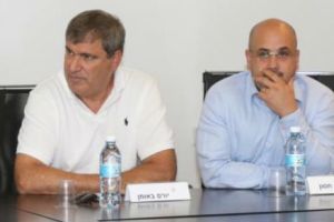 חסון ובאומן. בחרו מנכל