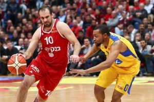 יותם הלפרין. עוקץ את מכבי