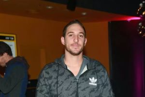 יצא לדרך חדשה. אלרואי כהן