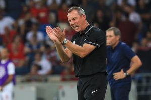 מולנסטיין. ייתן צ'אנס למחליפים