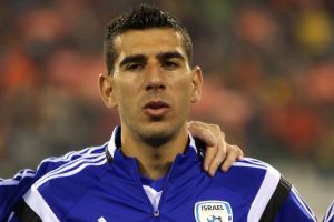 נאנק מכאבים. איתן טיבי