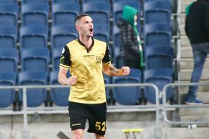 סאבו חוגג. ותודה לשכטר