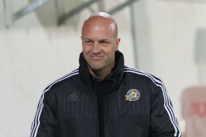 פגע בהרכב מנצח