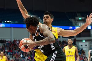 צ'וברביץ' שומר על סטודמאייר. יציק לכוכב?