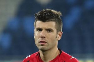 רואש. אמור לשוב ולקבל קרדיט