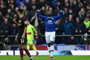 רומלו לוקאקו. הצגה ענקית