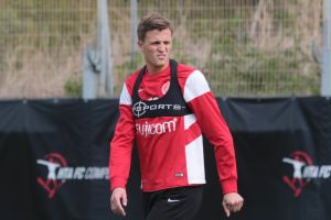 שוינפלד. עדיין מחכה להצעות מהצמרת