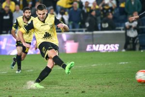 שכטר כובש את הראשון. שמונה שערים בשמונה משחקים