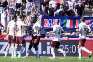 שחקני רומא חוגגים