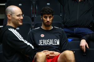 ליאור אליהו