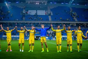 שחקני מכבי ת"א חוגגים