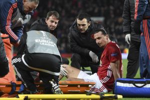 זלאטן איברהימוביץ' מקבל טיפול