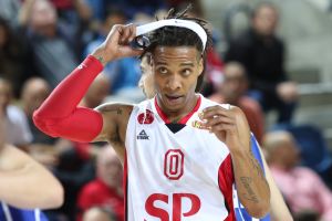 אדריאן בנקס