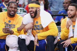 גולדן סטייט מחייכת