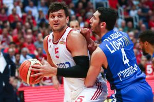 כארם משעור מול אלסנדרו ג'נטילה