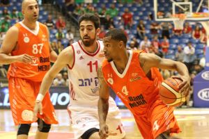 בר טימור מול קמרון לונג