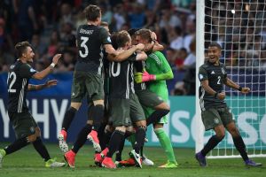 גרמניה חוגגת עם יוליאן פולרזבק