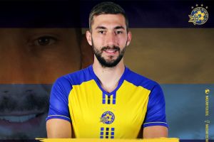 סושיץ' במדים הצהובים