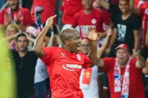 טוני וואקמה