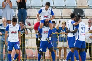 רומאריו פירס עם מנור סולומון