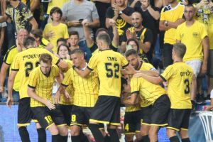 שחקני בית"ר ירושלים חוגגים