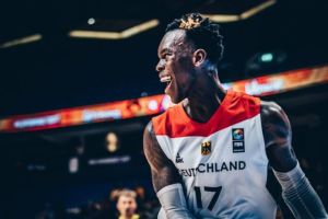 שרודר וגרמניה חוגגים ניצחון