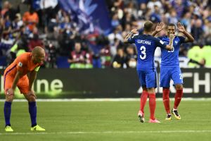 אריאן רובן צופה בחגיגות של צרפת