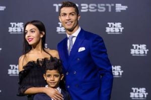 כריסטיאנו רונאלדו עם אשתו לעתיד