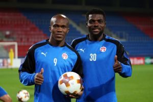 וואקמה ואוגו באימון בפלזן