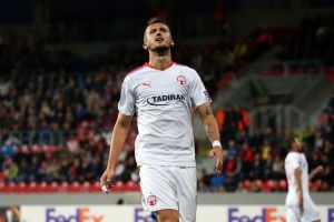 תומאש פקהארט